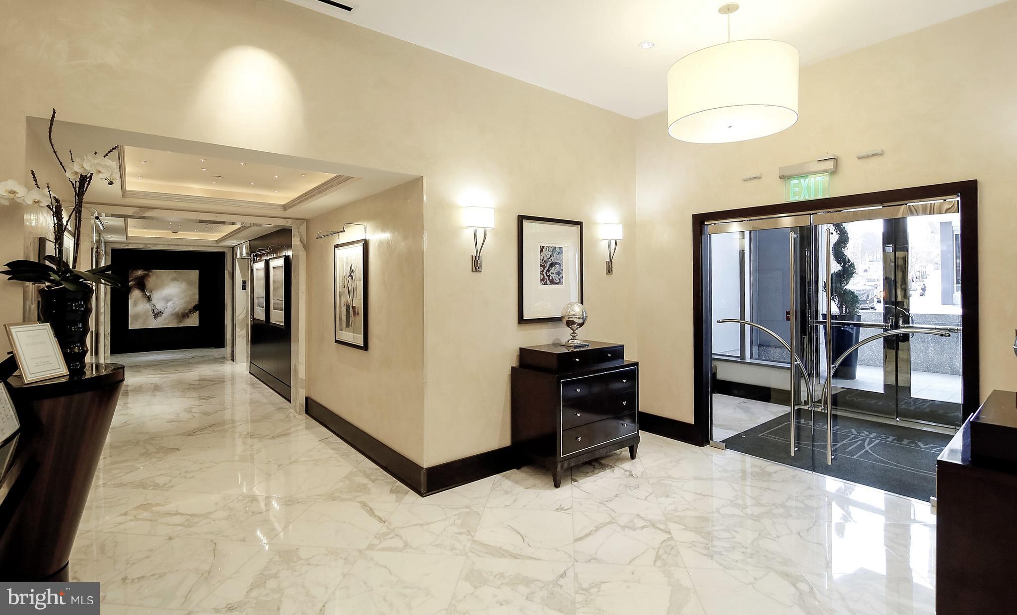 ROSSLYN - Residential