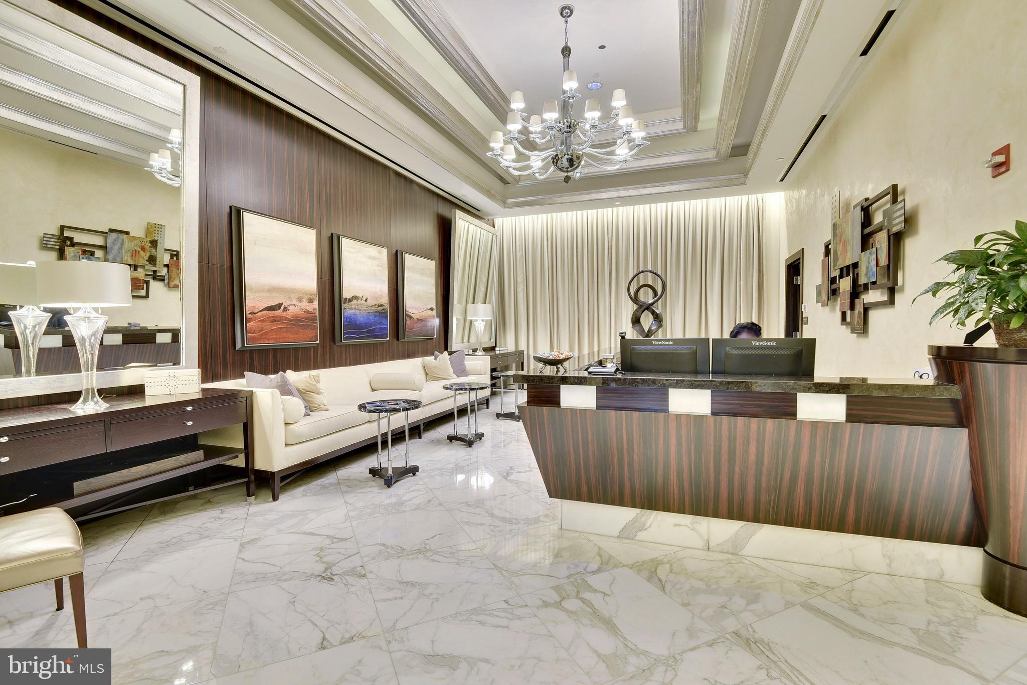 ROSSLYN - Residential