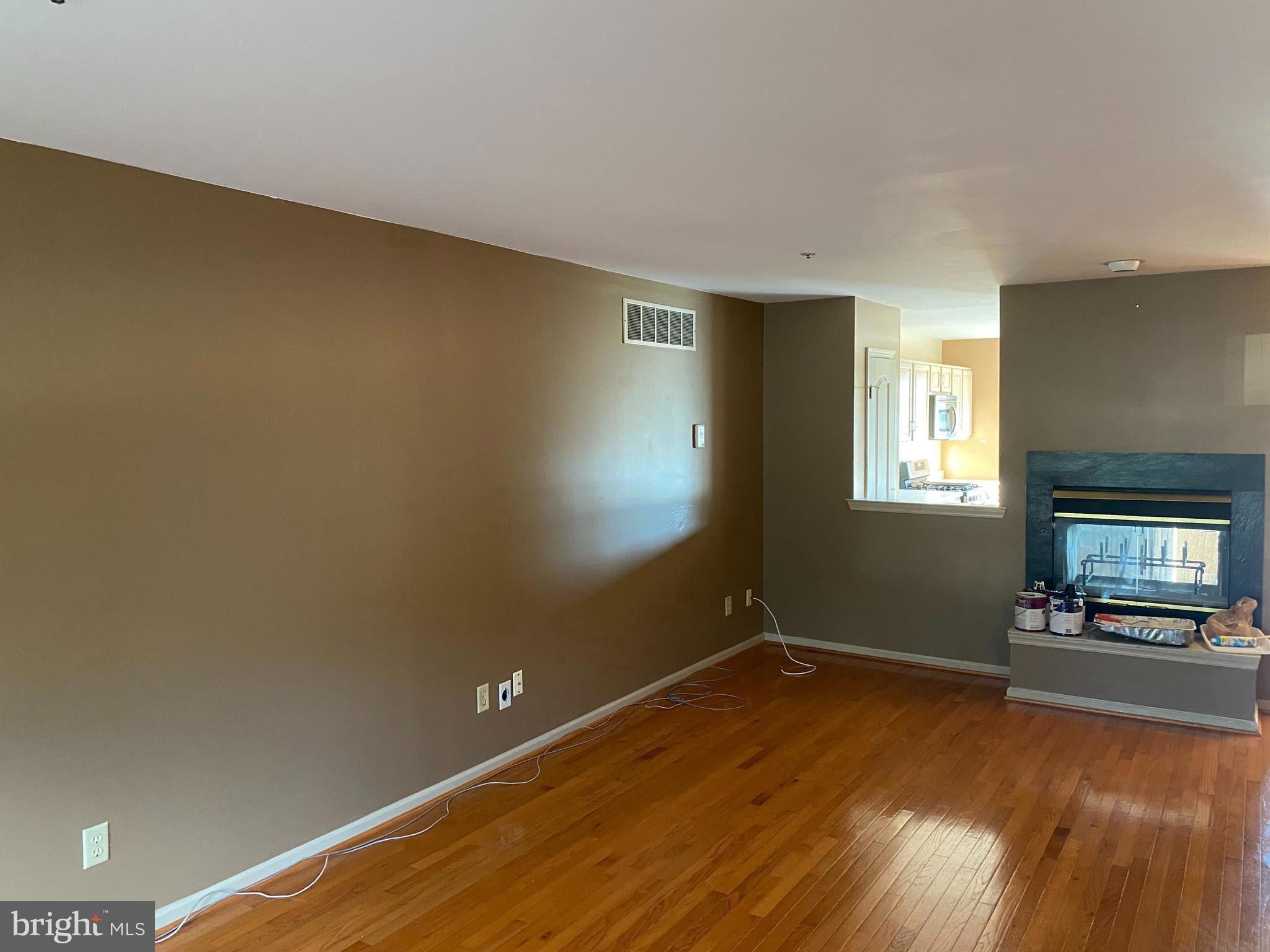 309 HUNTINGTON COURT 57