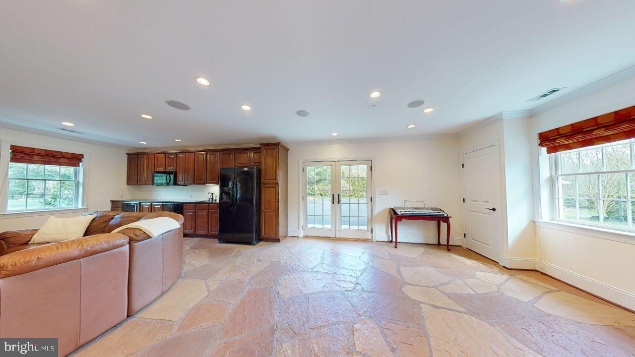 HIGHLAND - Residential