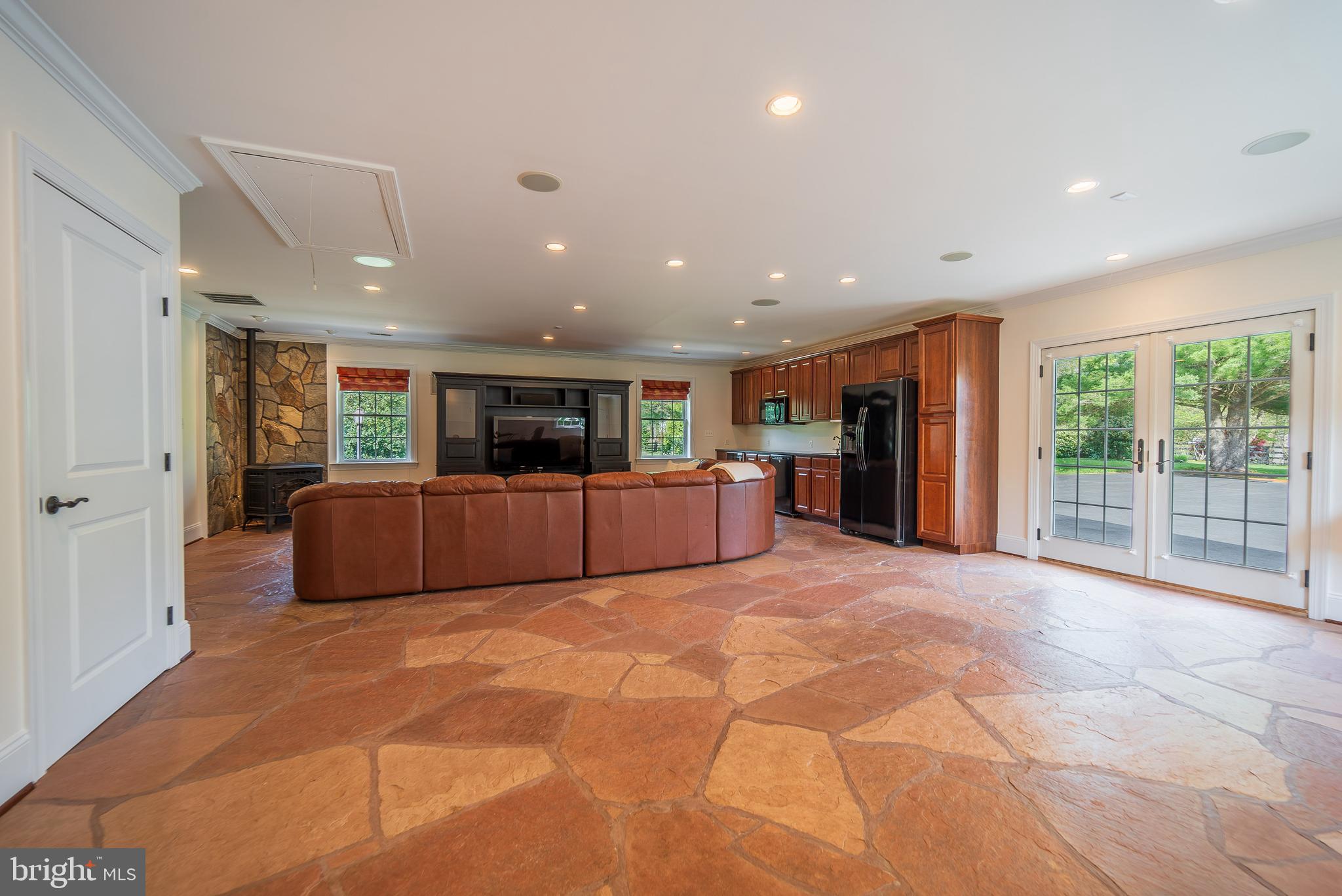 HIGHLAND - Residential