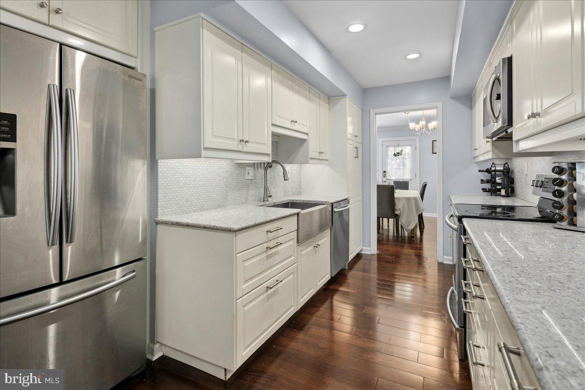 CEDAR GROVE PARK - Residential