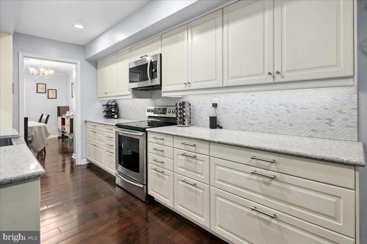 CEDAR GROVE PARK - Residential