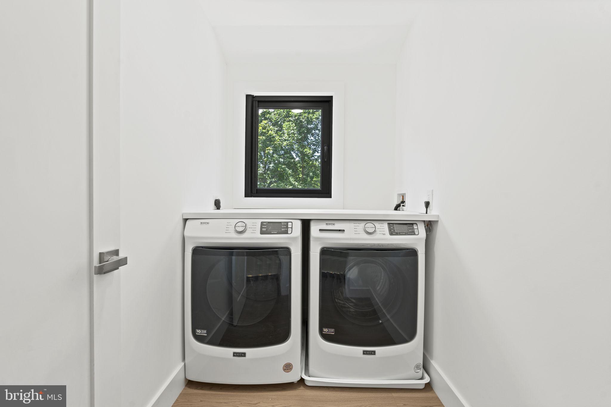 WILLOWBROOK - Residential