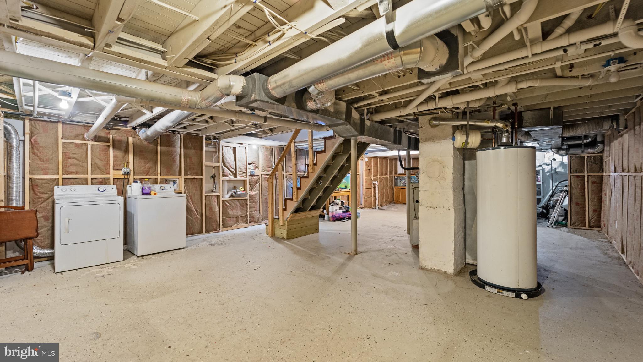 EDGEWATER - Residential