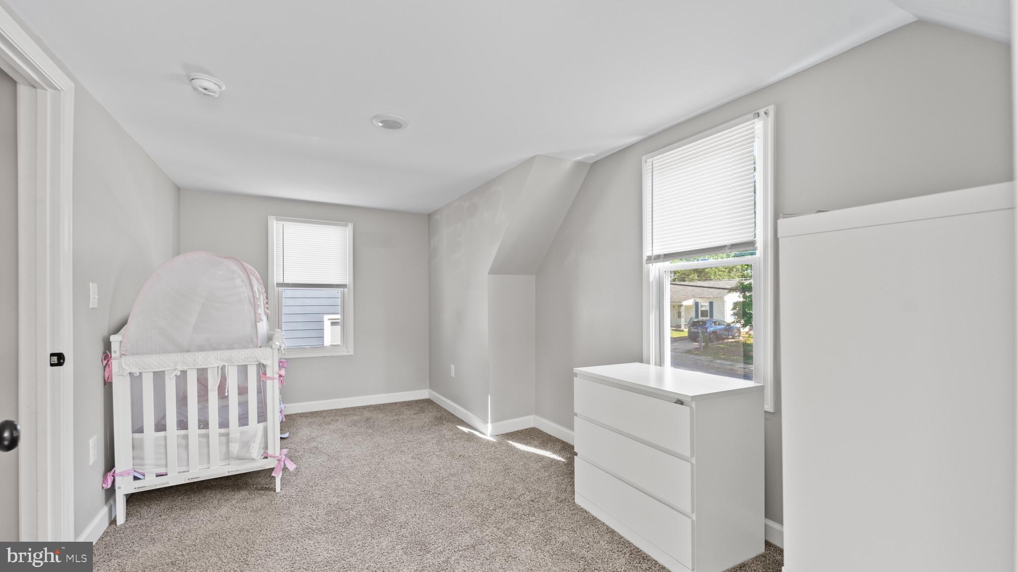 EDGEWATER - Residential