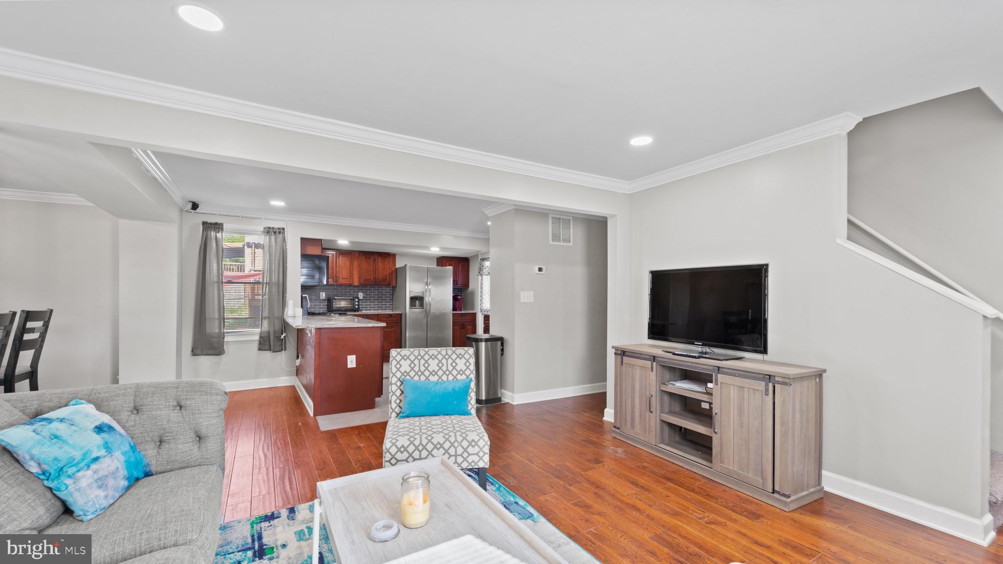 EDGEWATER - Residential