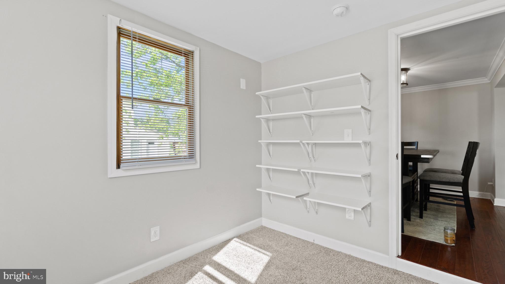 EDGEWATER - Residential