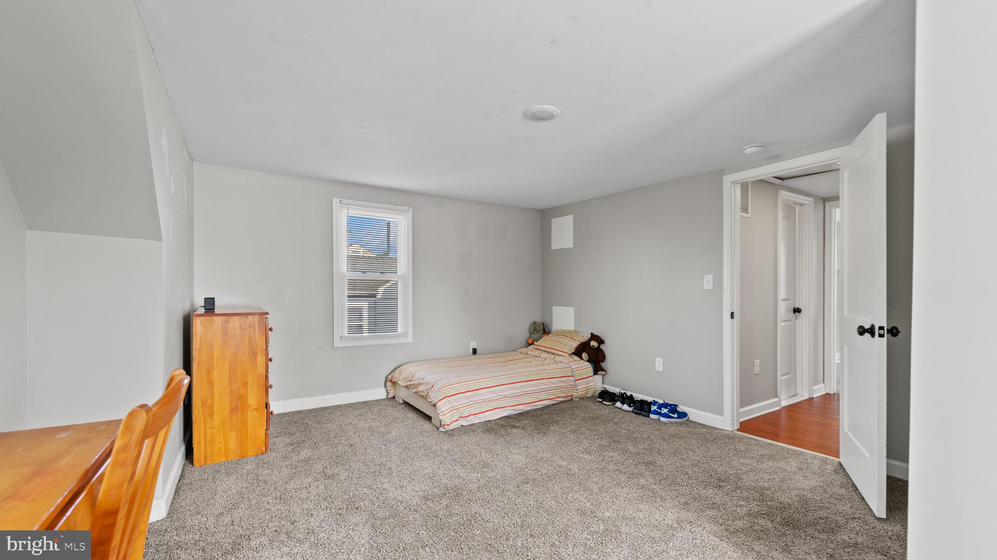 EDGEWATER - Residential