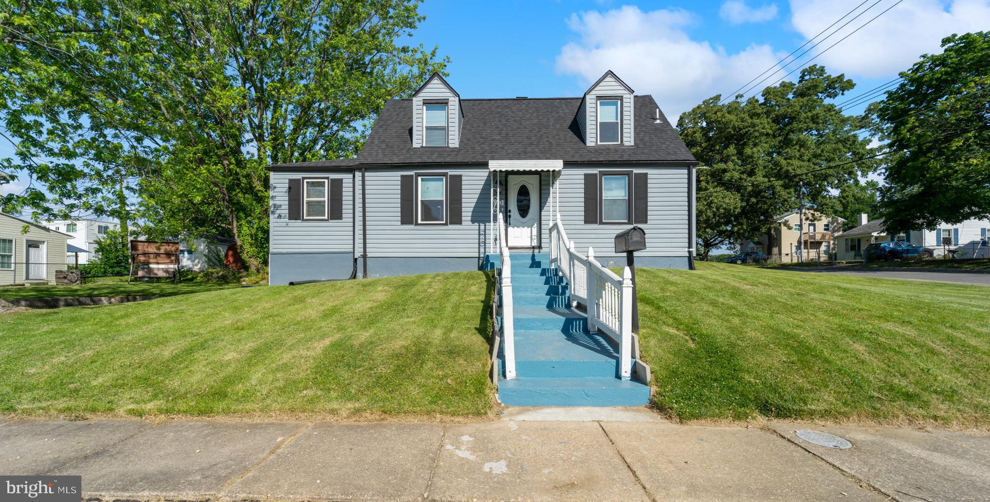 EDGEWATER - Residential