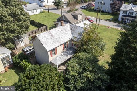 Multifamily For Sale - 436 Duke Street<br/> TAPPAHANNOCK, VA 22560