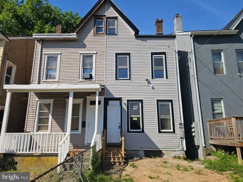Townhouse For Sale - 323 Rutherford Avenue<br/> TRENTON, NJ 08618