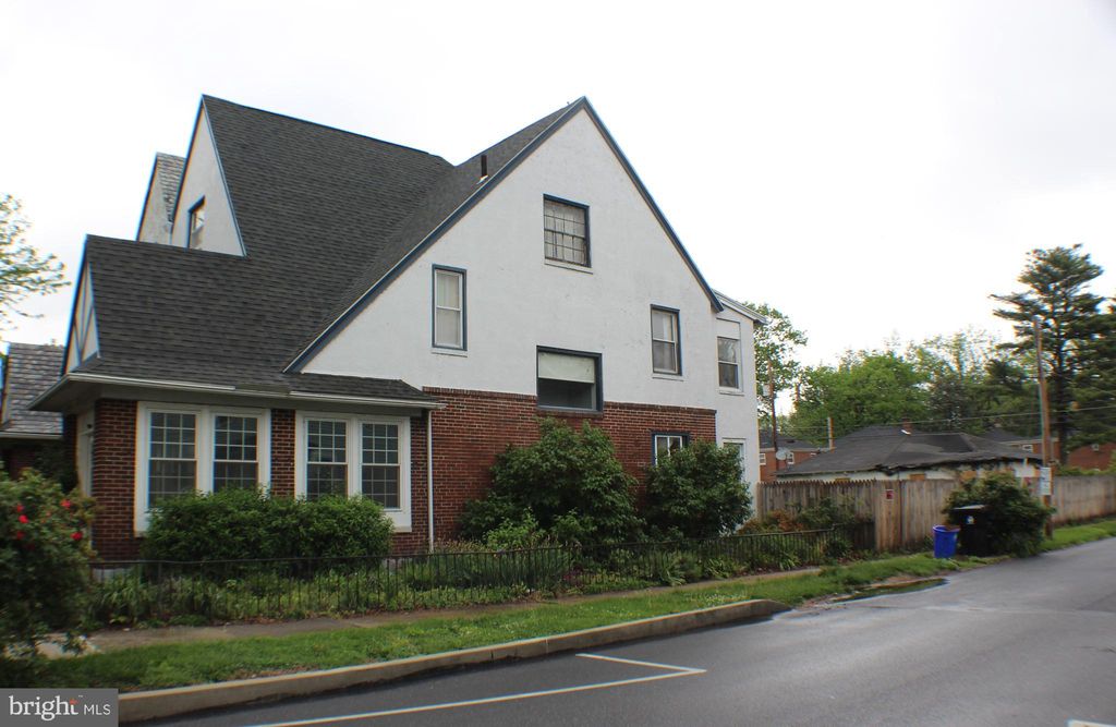 Photo of 2501 N 2nd Street, HARRISBURG, PA 17110 (MLS # PADA2052466)