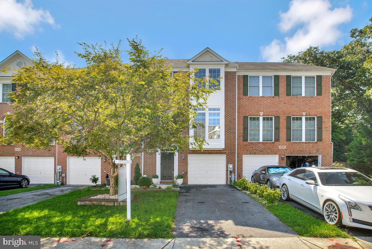 CROFTON MANOR - Residential