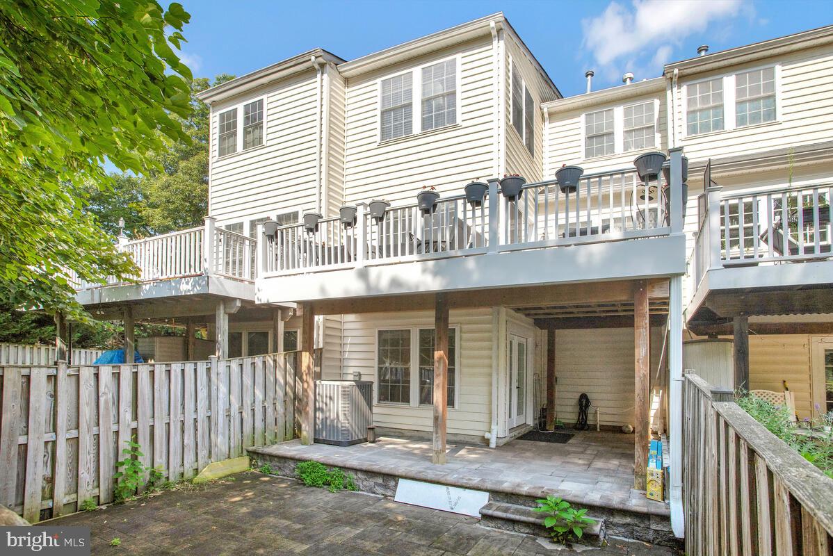 CROFTON MANOR - Residential