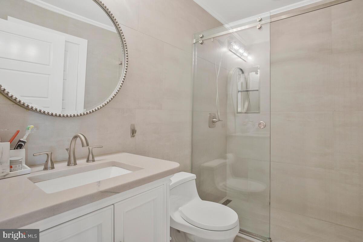 CROFTON MANOR - Residential