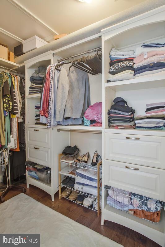 CROFTON MANOR - Residential