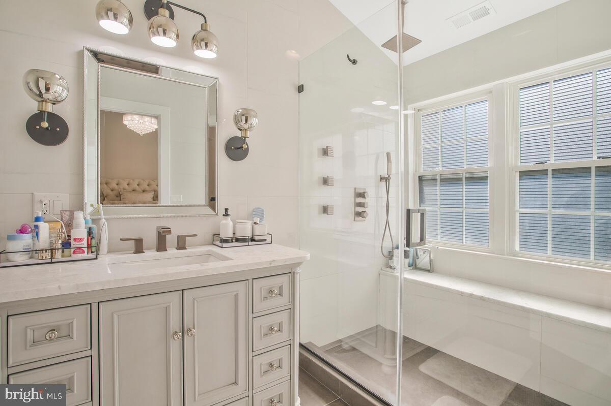 CROFTON MANOR - Residential