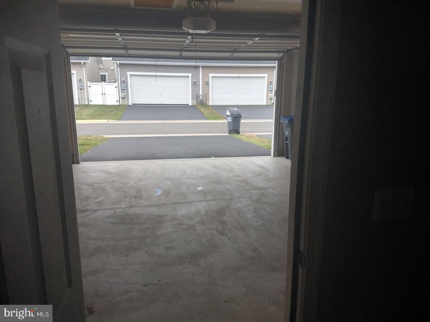 GOOSE CREEK PRESERVE - Residential Lease