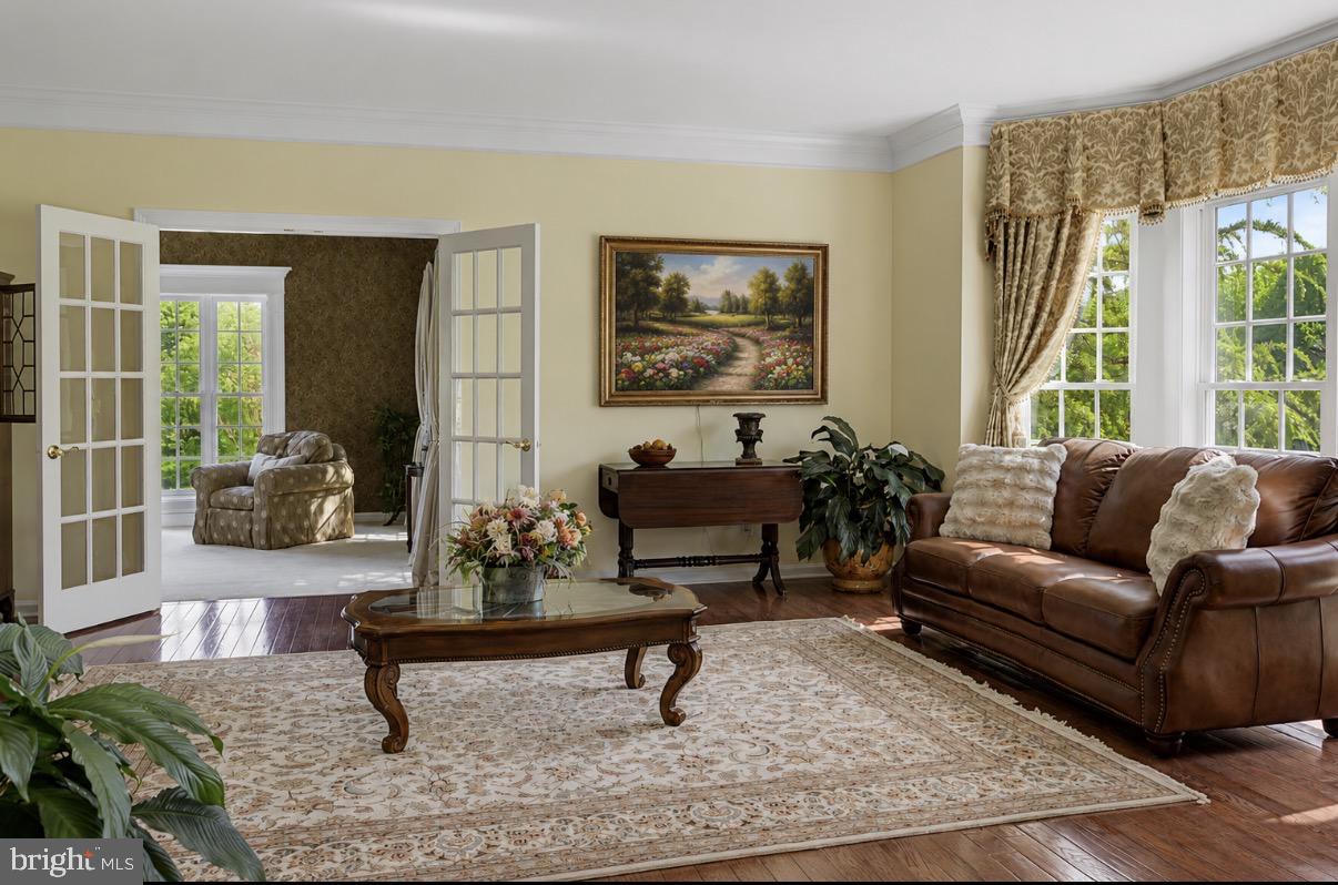 SYMPHONY AT SOLEBURY - Residential