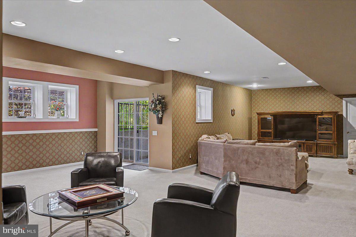 SYMPHONY AT SOLEBURY - Residential