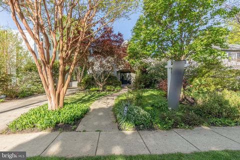 Photo of 7408 FAIRFAX RD, BETHESDA, MD 20814 (MLS # MDMC2087430) Photo of 7408 FAIRFAX RD, BETHESDA, MD 20814 (MLS # MDMC2087430)