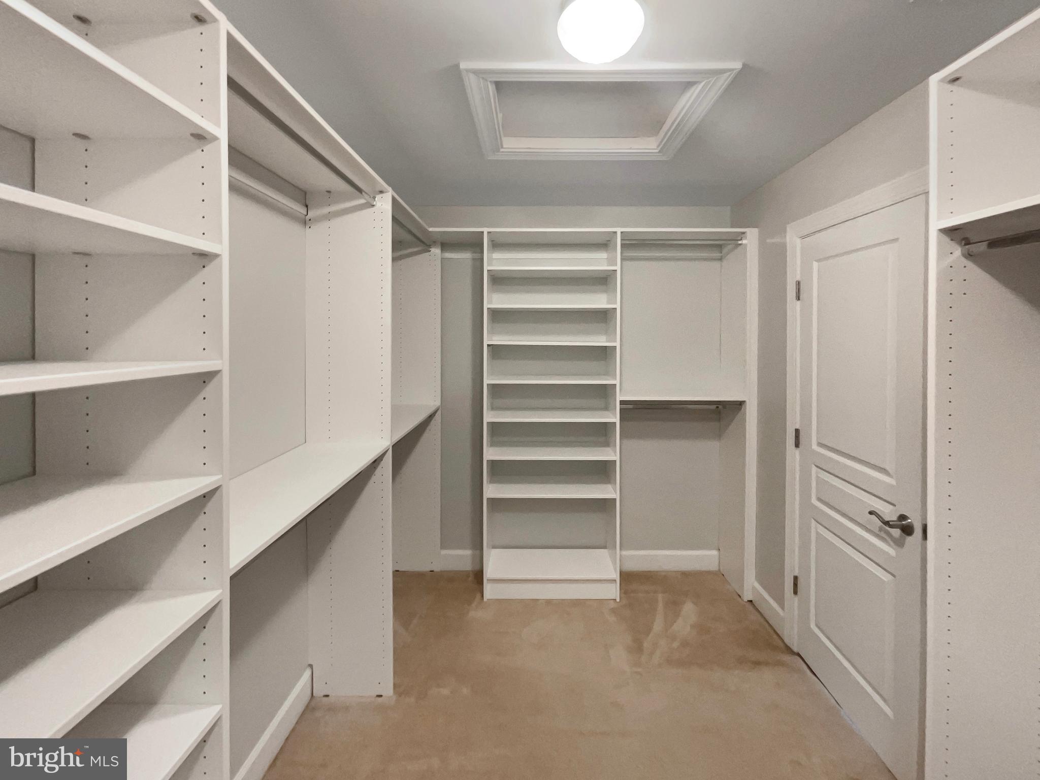 STONEWALL MANOR - Residential