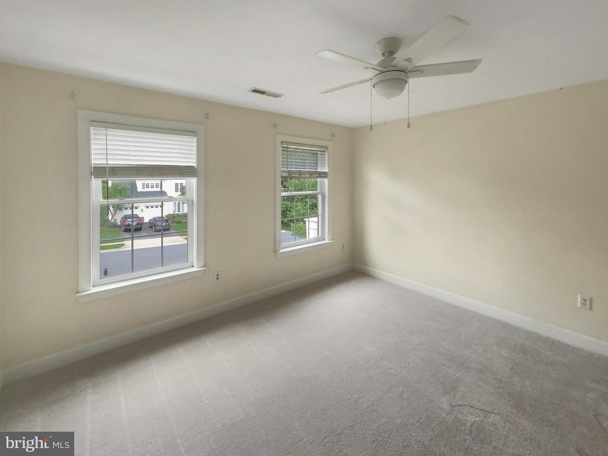 STONEWALL MANOR - Residential