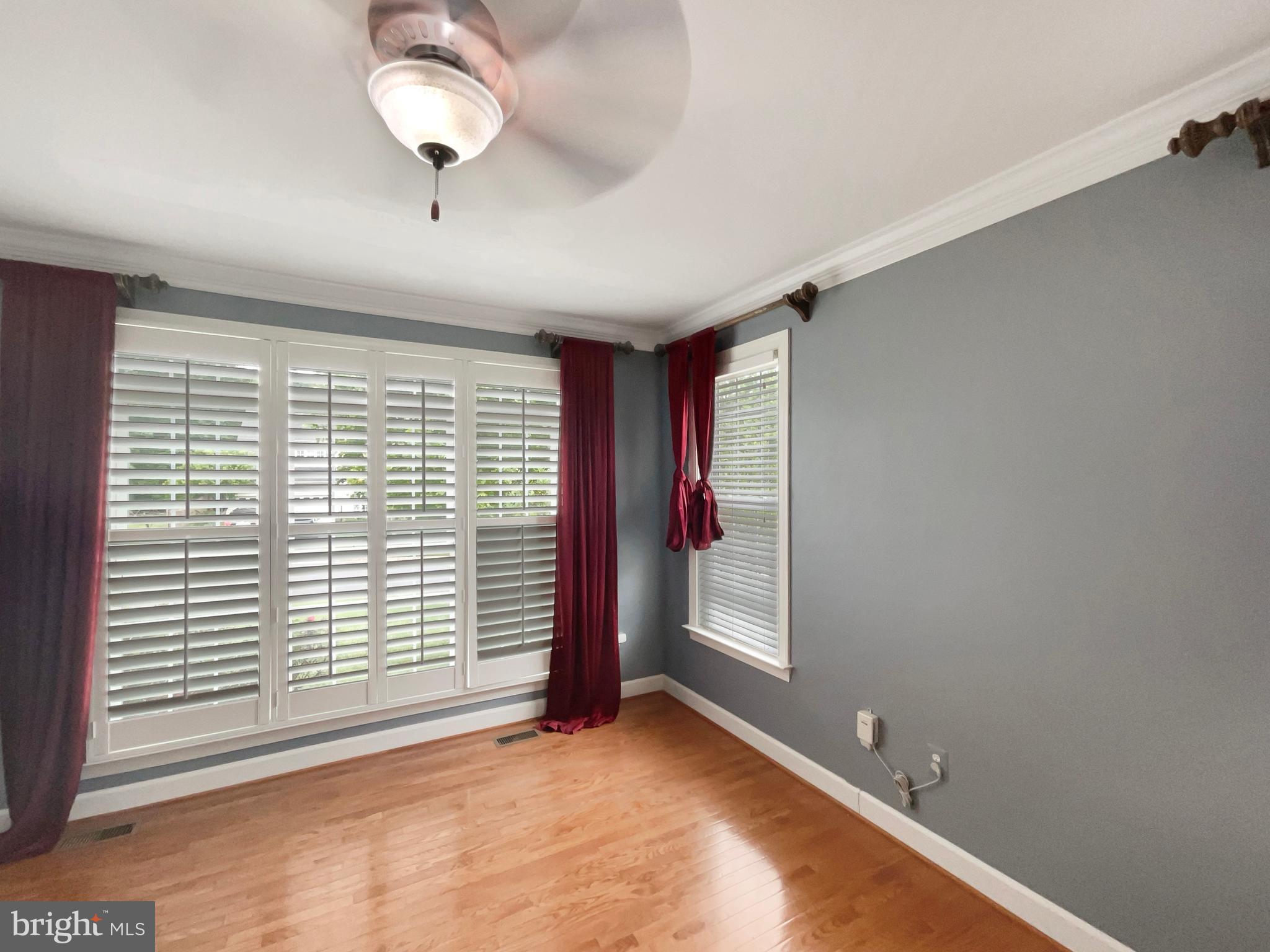 STONEWALL MANOR - Residential