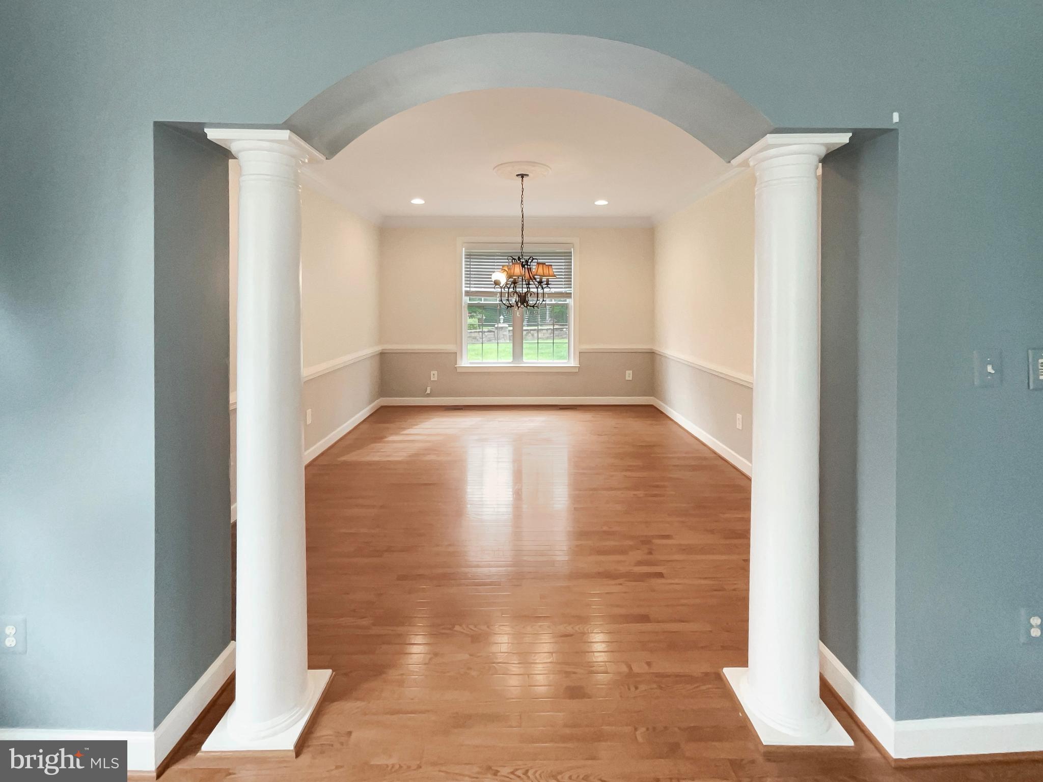 STONEWALL MANOR - Residential