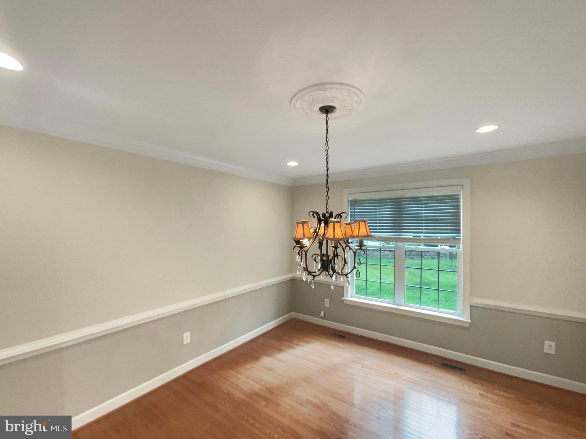 STONEWALL MANOR - Residential