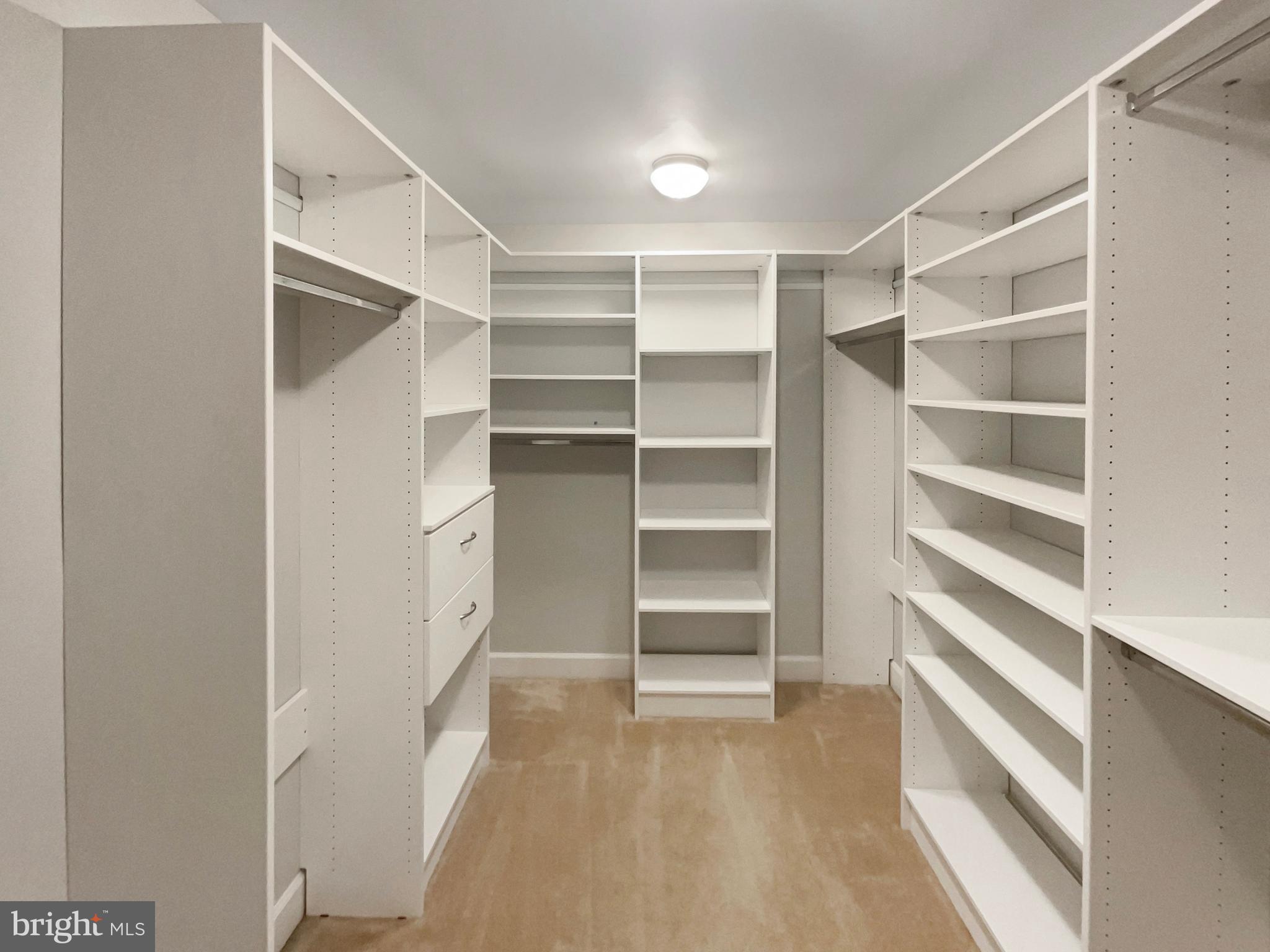 STONEWALL MANOR - Residential