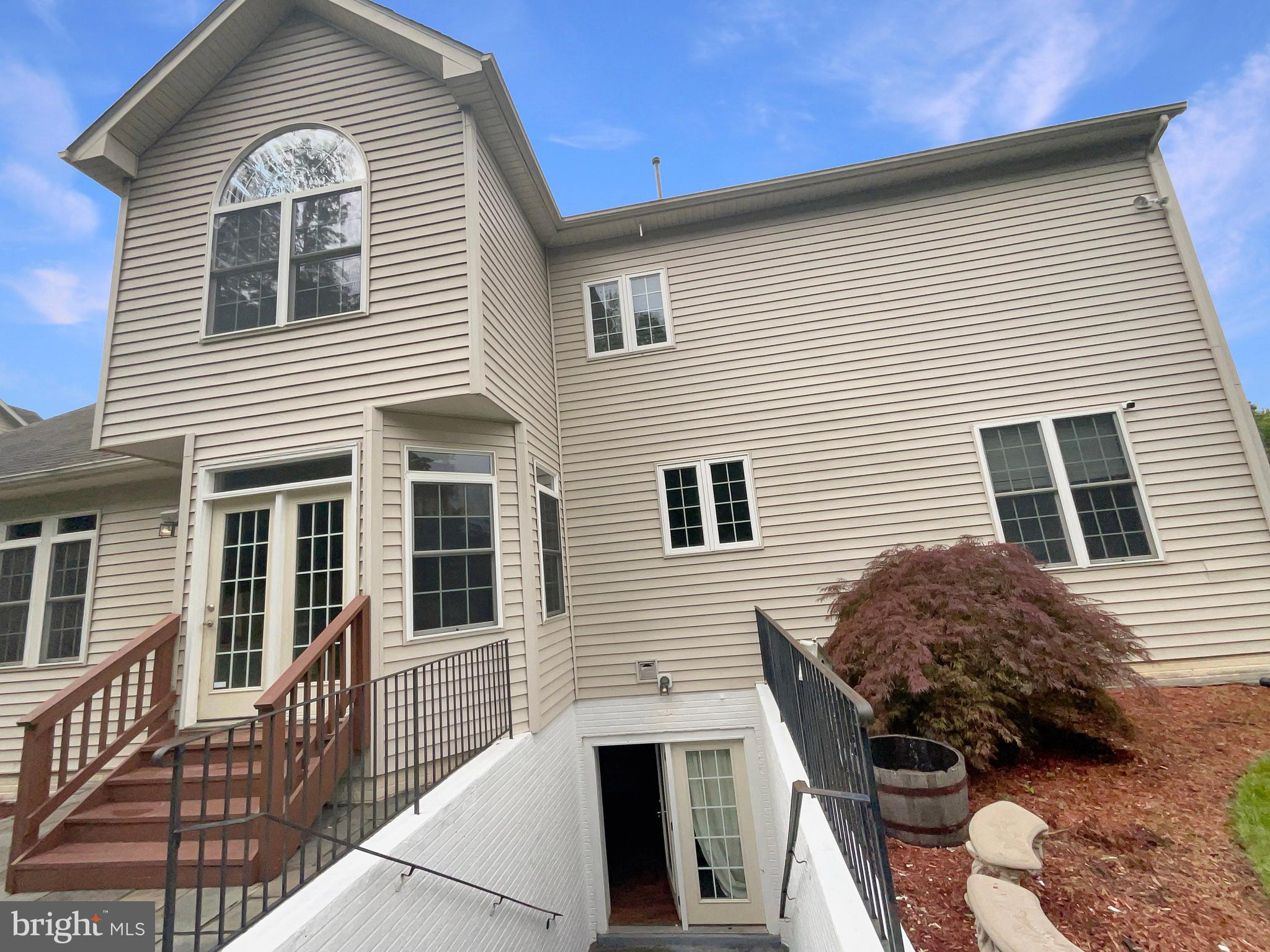 STONEWALL MANOR - Residential