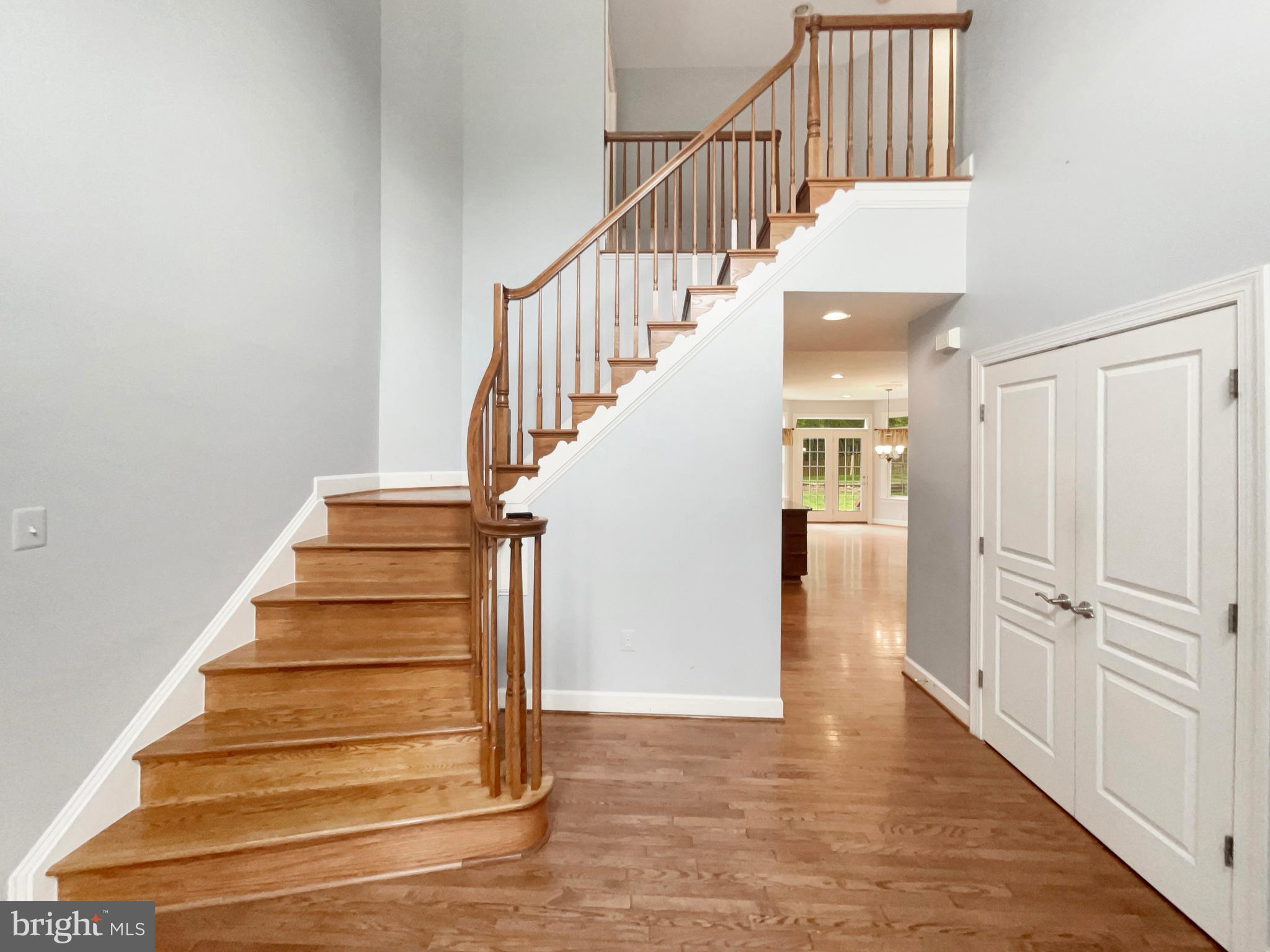 STONEWALL MANOR - Residential