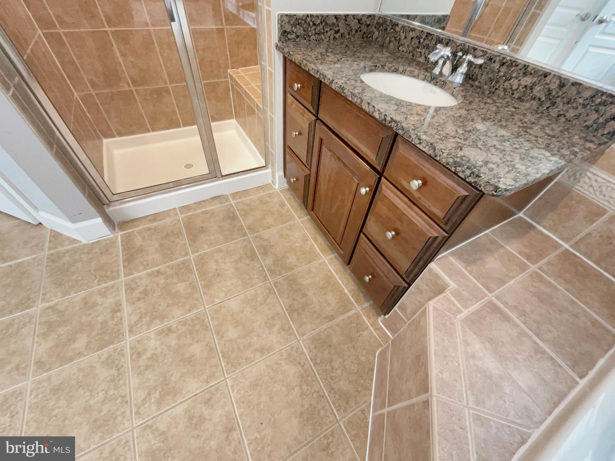 STONEWALL MANOR - Residential