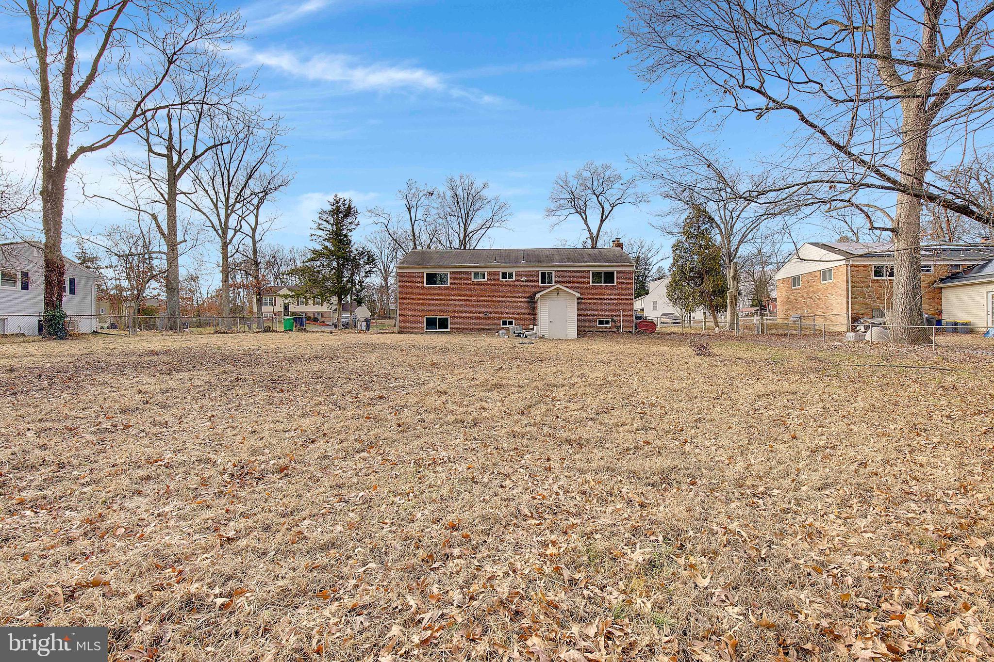 SURRATTS MANOR - Residential