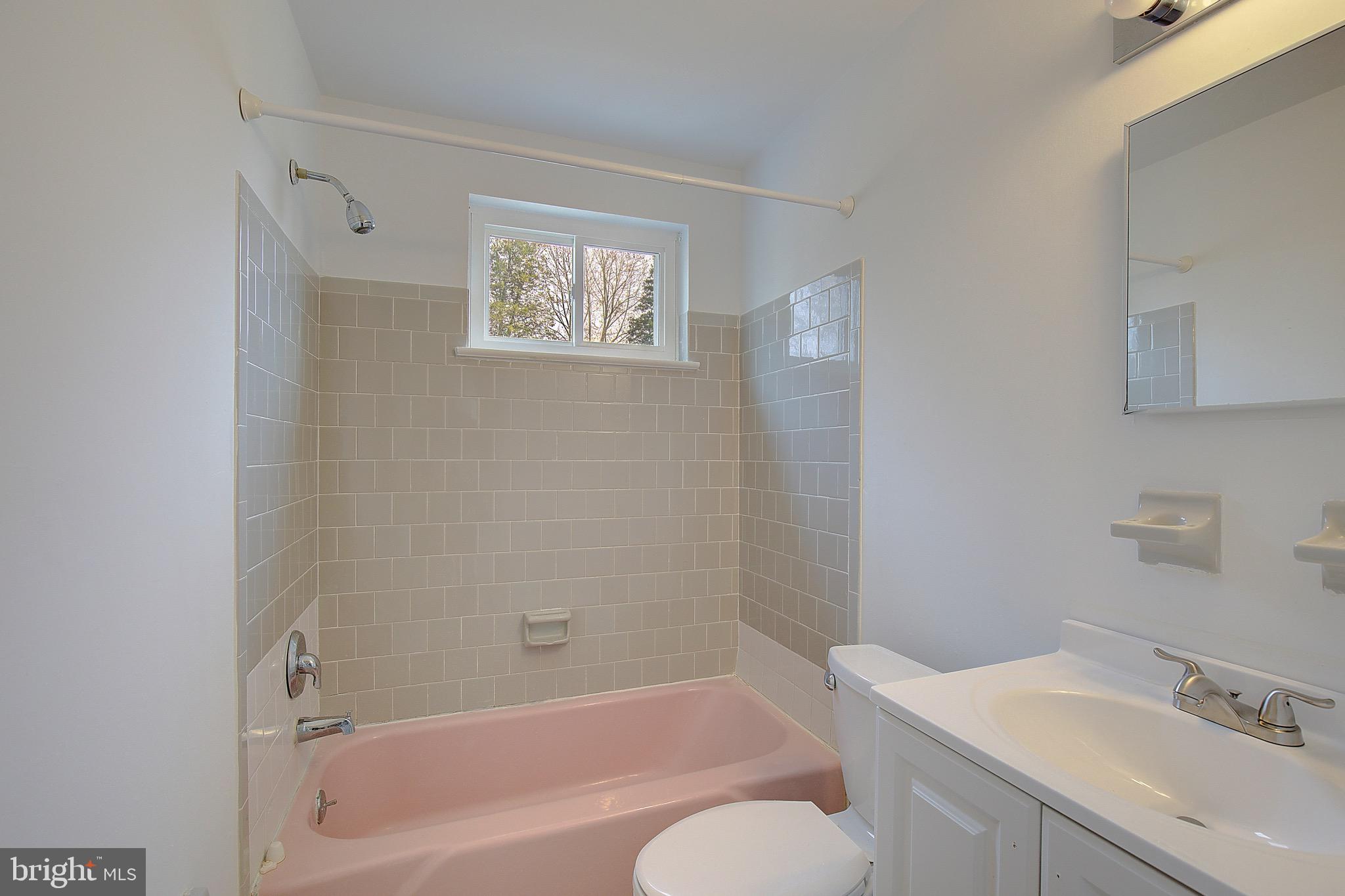 SURRATTS MANOR - Residential