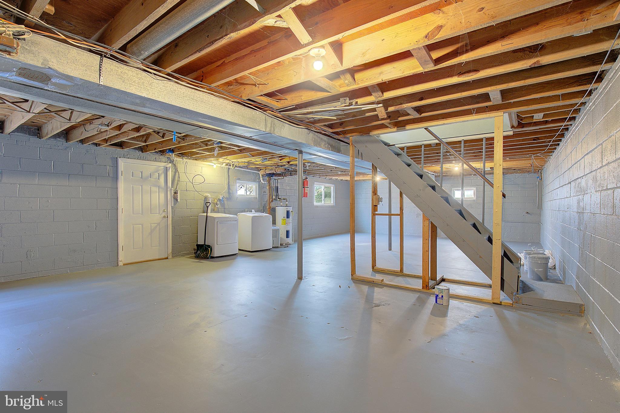 SURRATTS MANOR - Residential