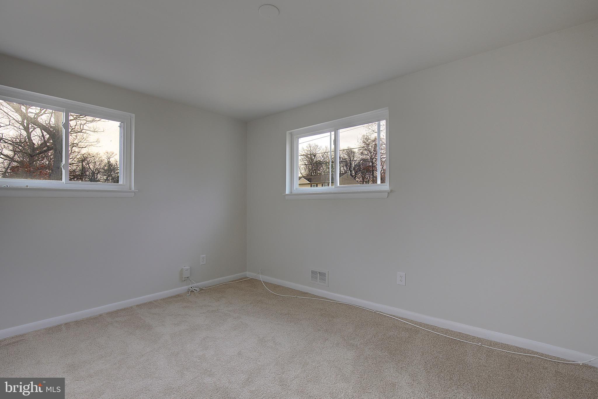 SURRATTS MANOR - Residential