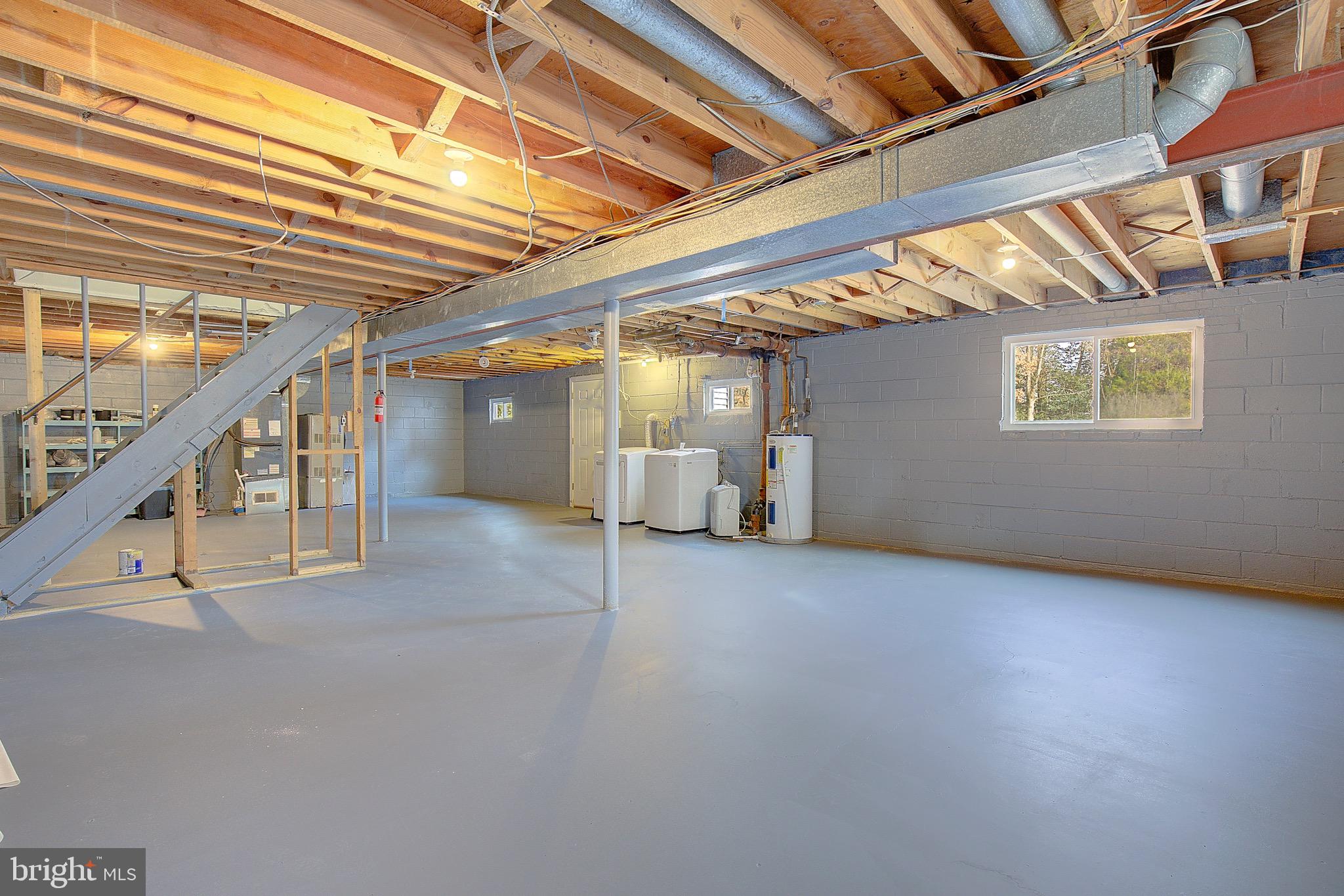 SURRATTS MANOR - Residential