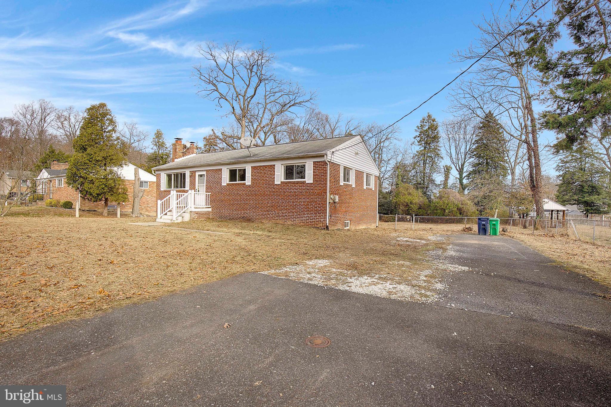 SURRATTS MANOR - Residential