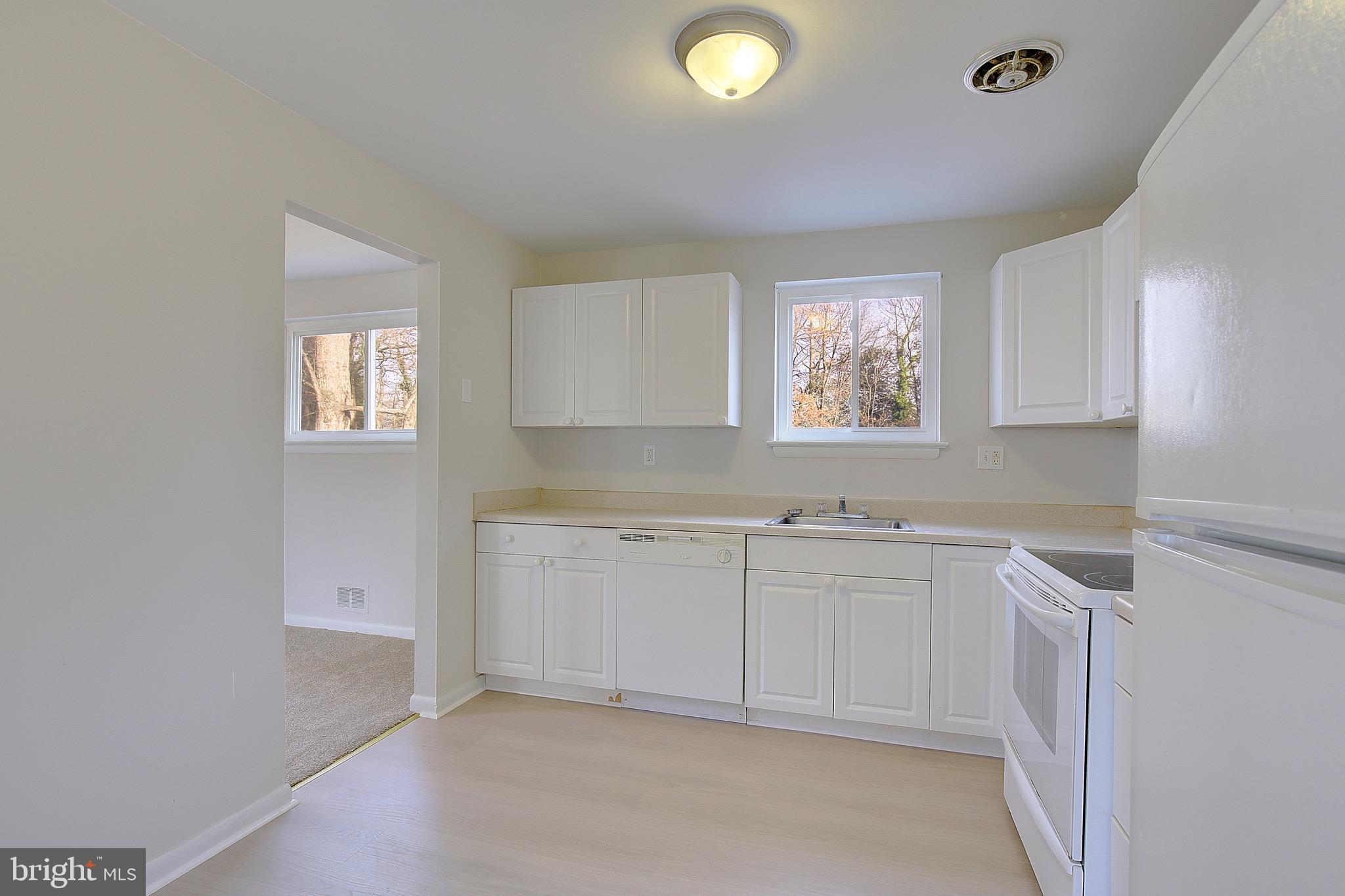 SURRATTS MANOR - Residential