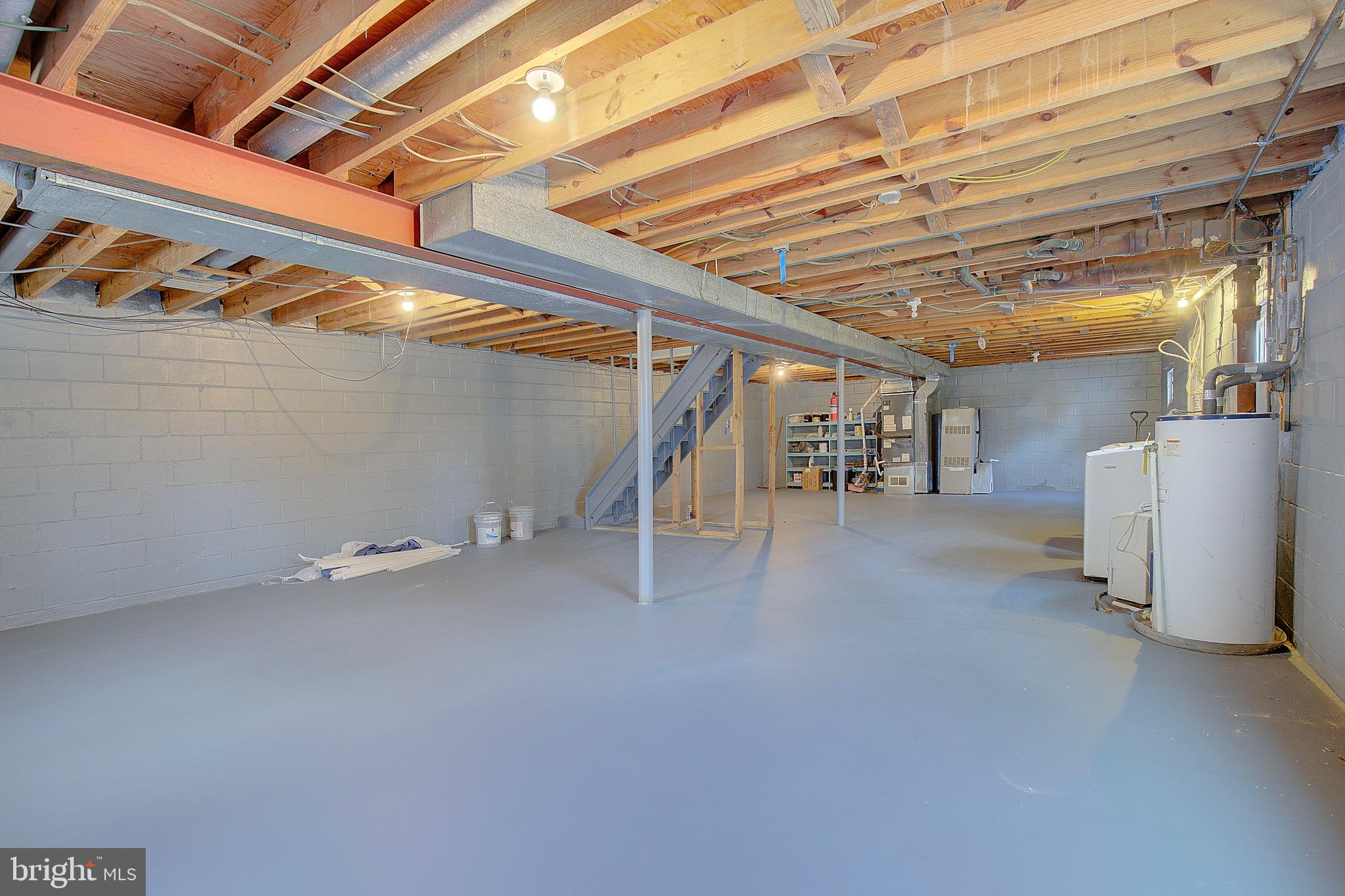 SURRATTS MANOR - Residential