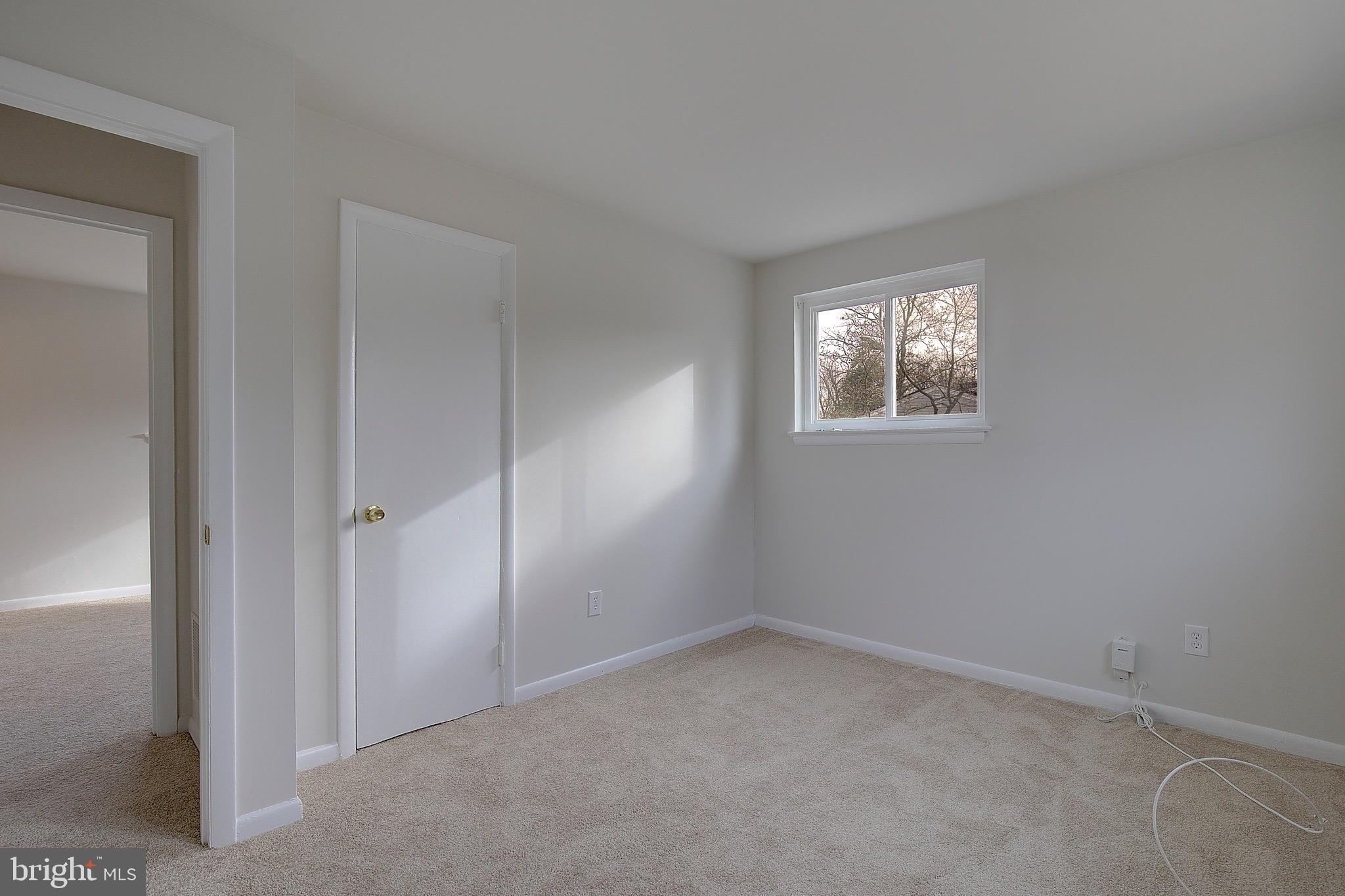 SURRATTS MANOR - Residential