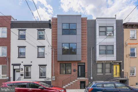 Townhouse For Sale - 2242 N Howard Street<br/> PHILADELPHIA, PA 19133