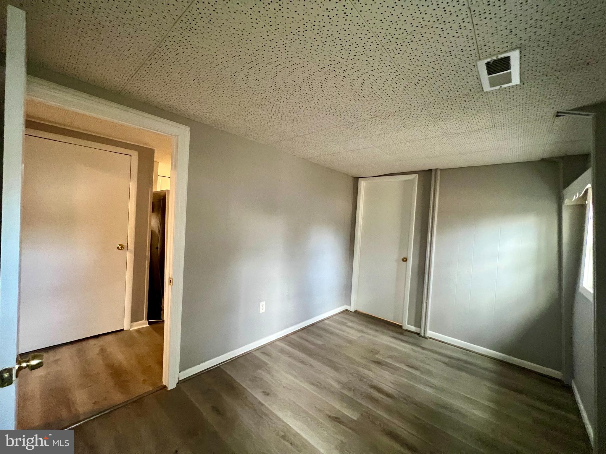 KEYES FERRY ACRES - Residential Lease