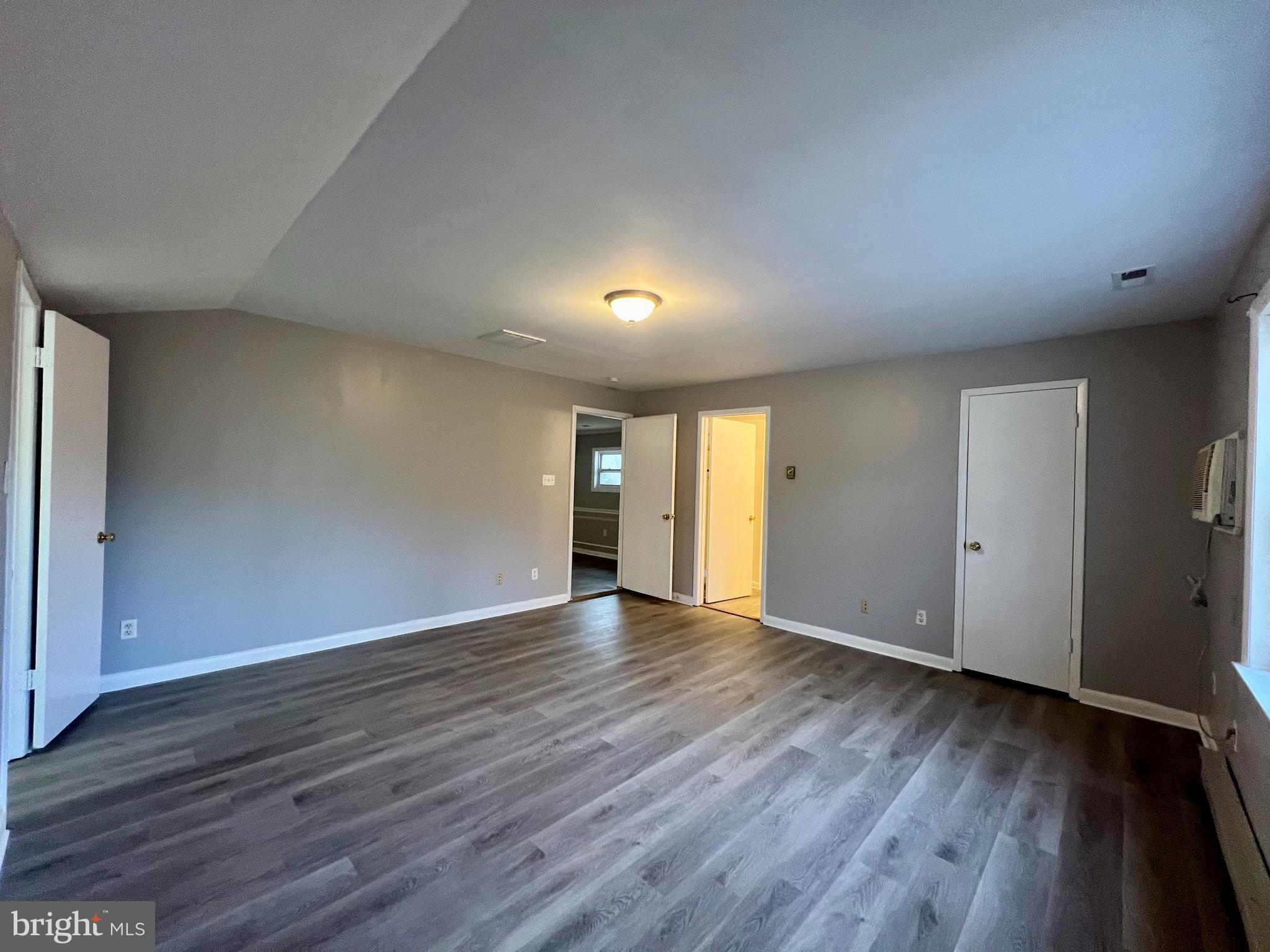 KEYES FERRY ACRES - Residential Lease