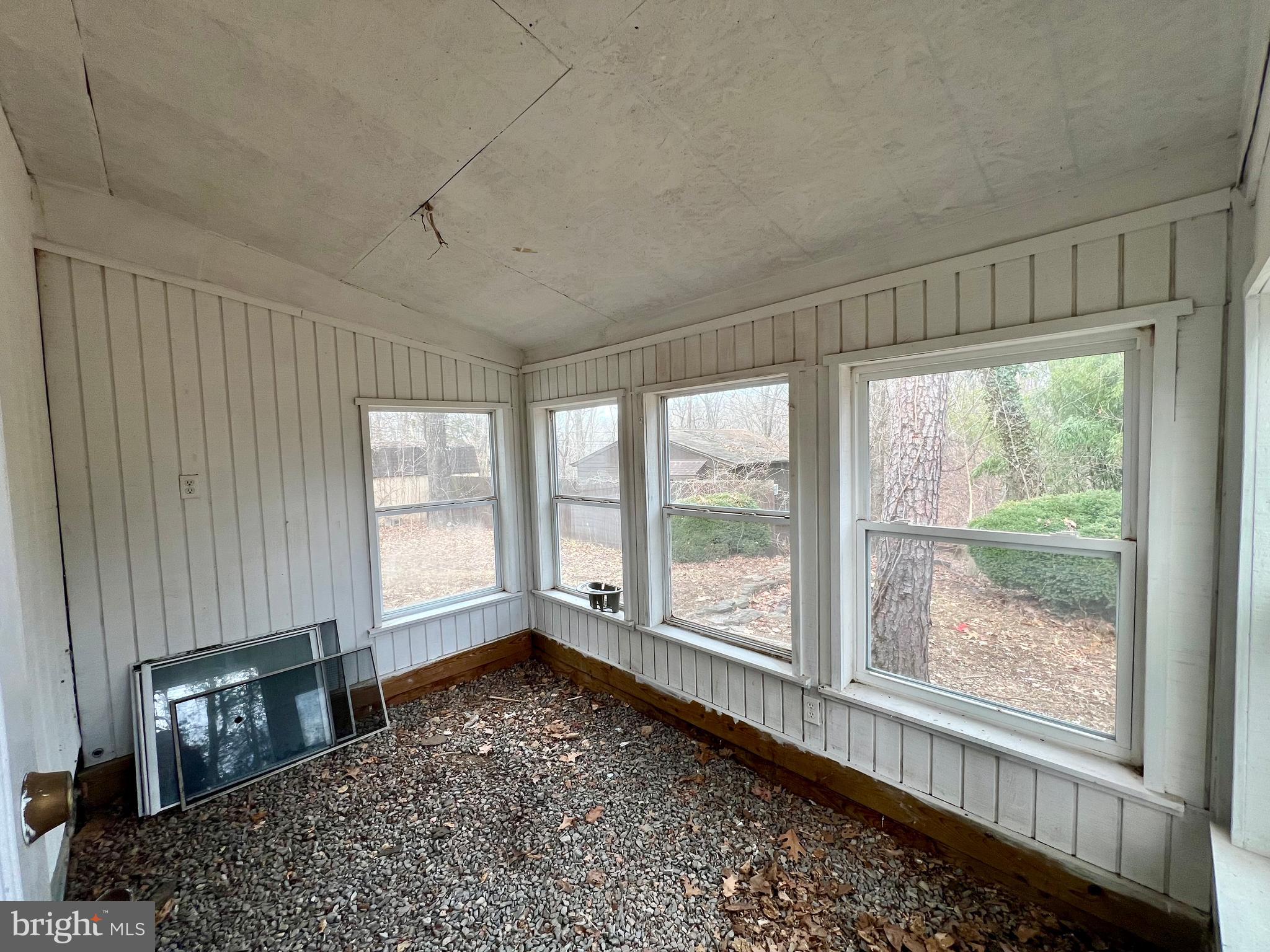 KEYES FERRY ACRES - Residential Lease