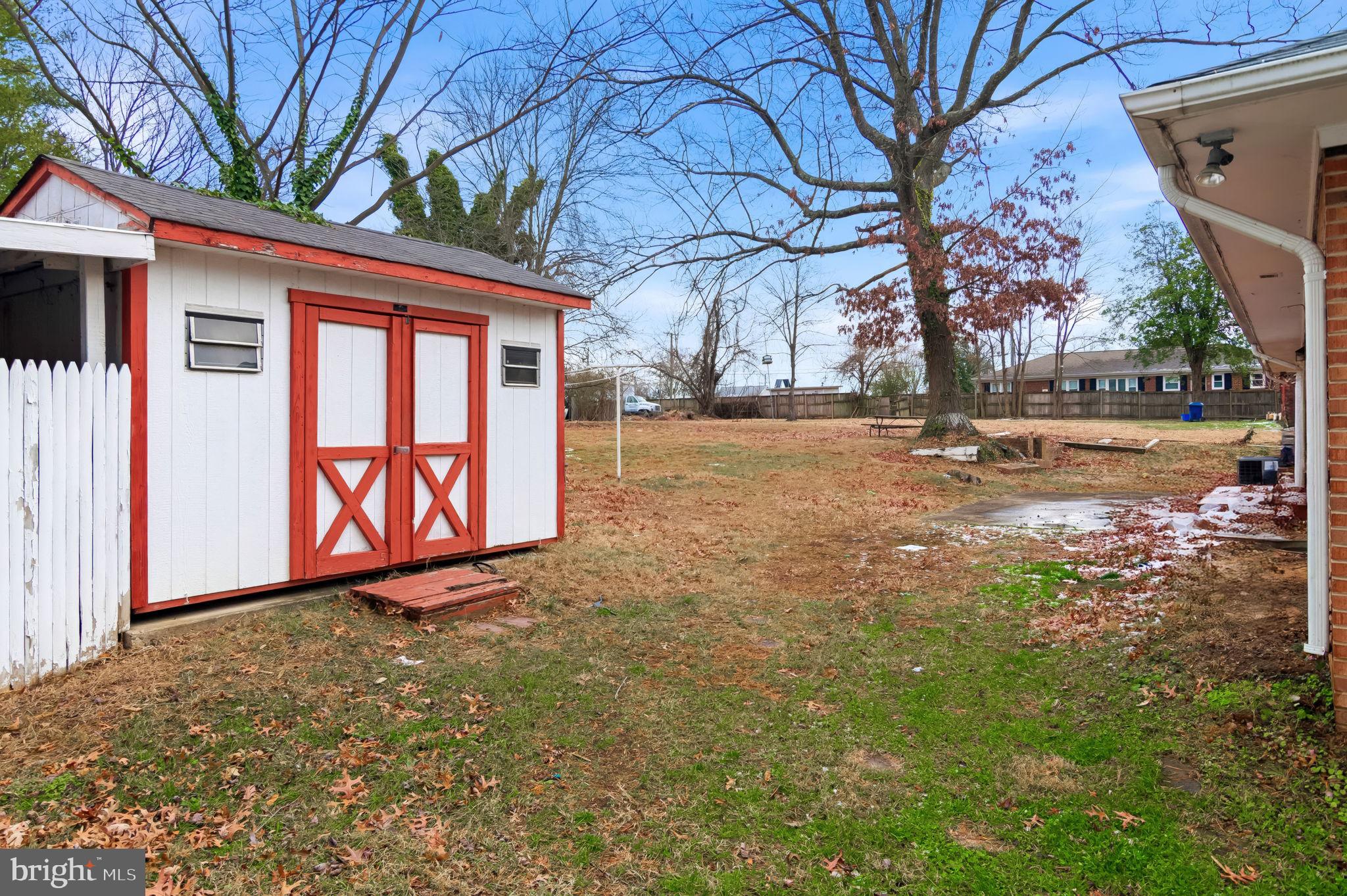 BAILEYS CROSSROADS - Residential