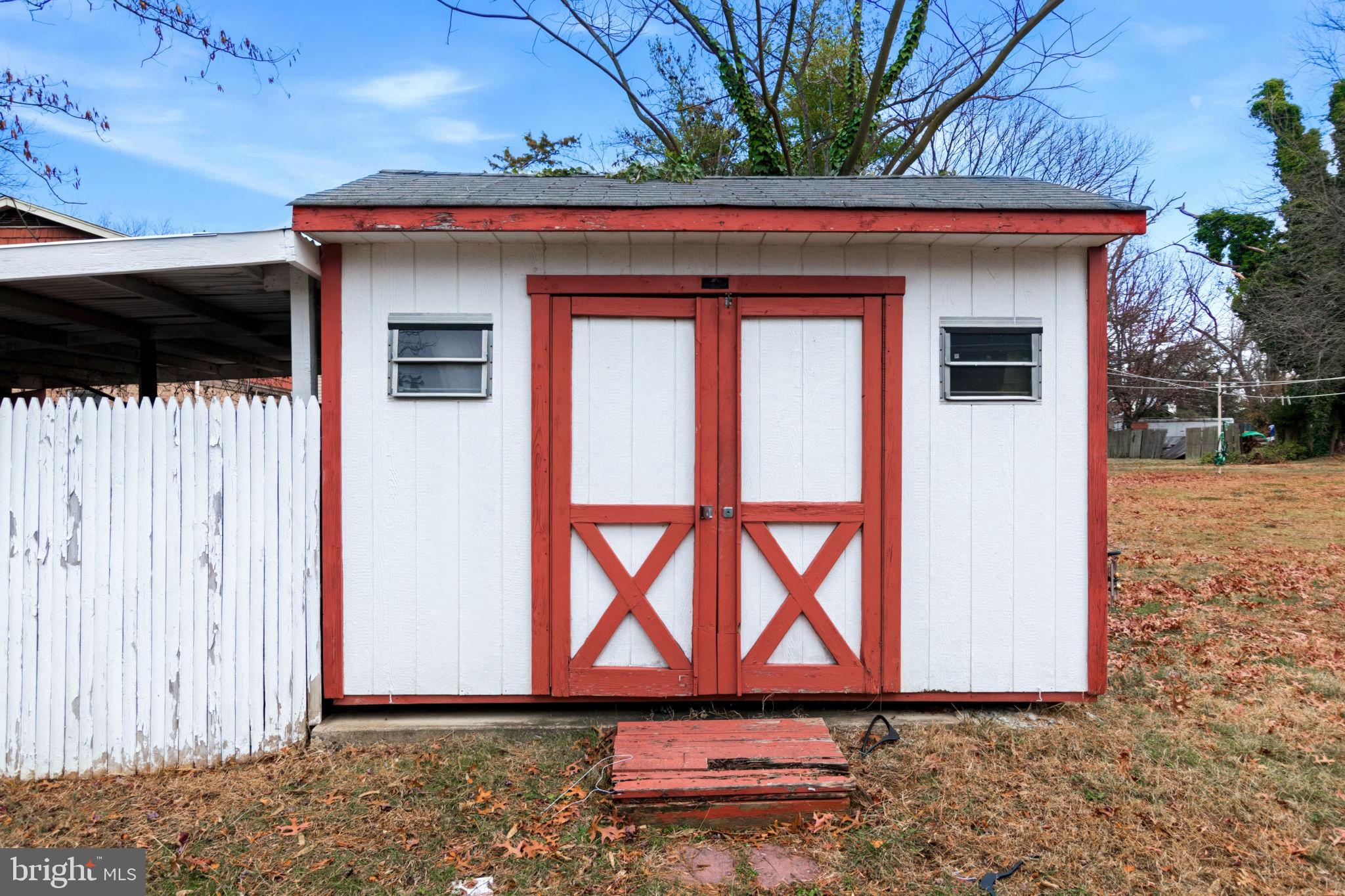 BAILEYS CROSSROADS - Residential